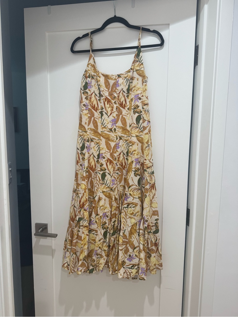 Astr Jaleyah Paneled Flare Midi Dress -Small - Picture 6 of 7
